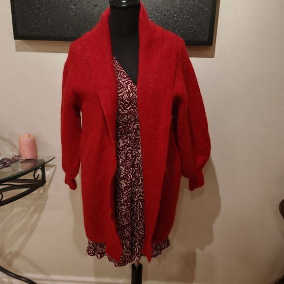 Country Road Red Women's Cardigan - Picture 10 of 14
